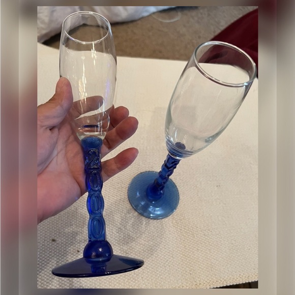 Twisted Stem Champagne Flute’s, Cobalt Blue 2000 set of 2 - Picture 6 of 6